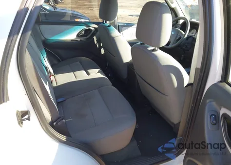 2006 Ford Escape Xlt z USA, uszkodzony, nr VIN 1FMYU03ZX6KA05538